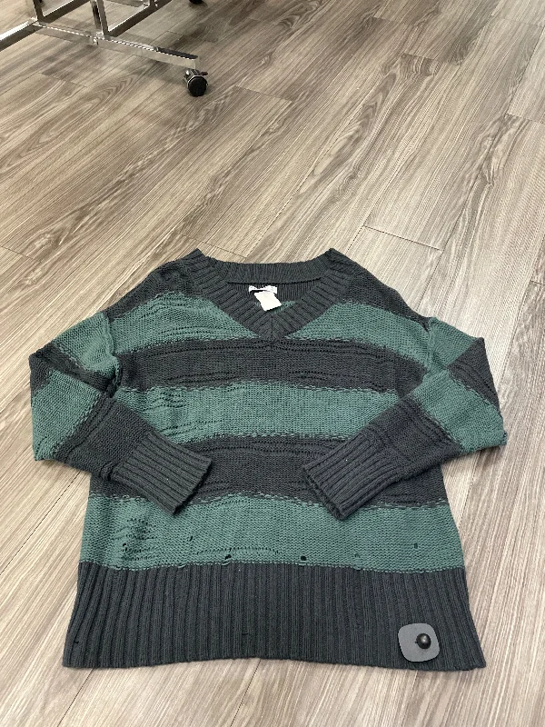 Sweater By Arizona In Striped Pattern, Size: M