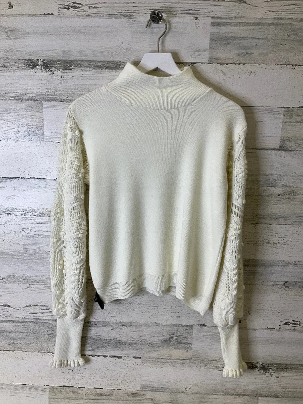 Sweater By Clothes Mentor In Cream, Size: S