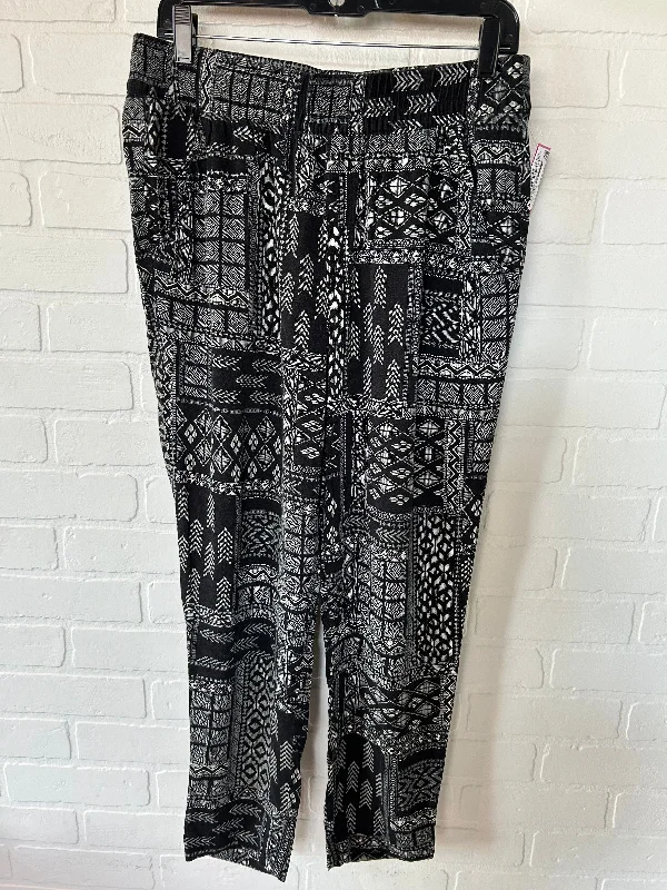 Black & White Pants Other Jessica Simpson, Size 4