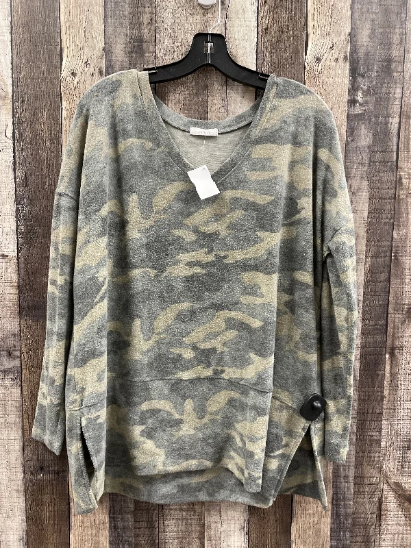 Top Long Sleeve By Cherish In Camouflage Print, Size: M