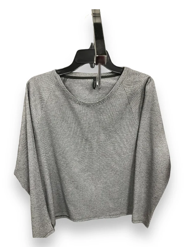 Top Long Sleeve By Clothes Mentor In Black & White, Size: L