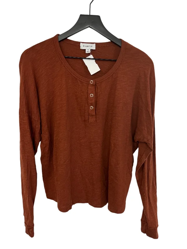 Top Long Sleeve By Evereve In Brown, Size: M