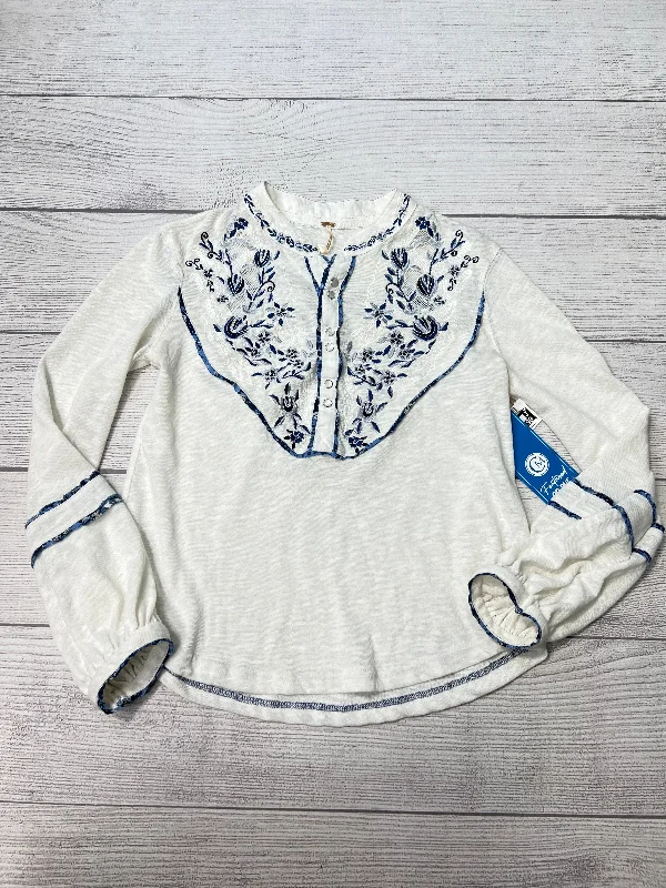 Top Long Sleeve By Free People In Blue White, Size: Xs