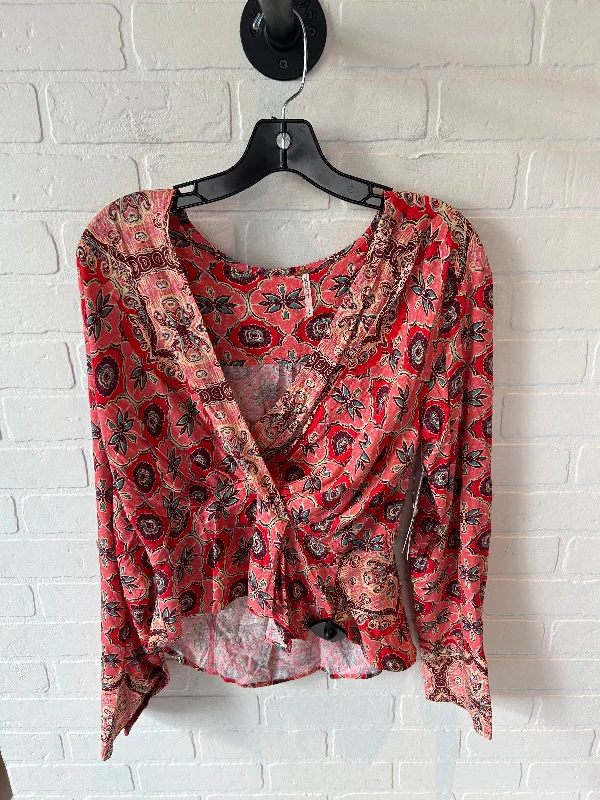 Top Long Sleeve By Free People In Pink & Red, Size: S